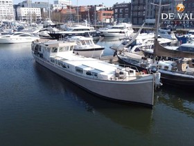 Luxe Motor Steilsteven 28M