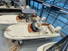 Invictus Yacht 240 Cx
