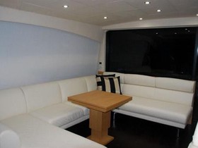 2011 Pershing 64