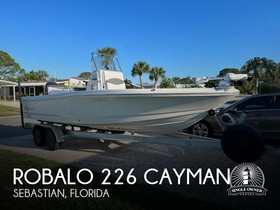 Robalo Boats 226 Cayman