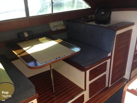 1987 Tiara Yachts 33 Flybridge