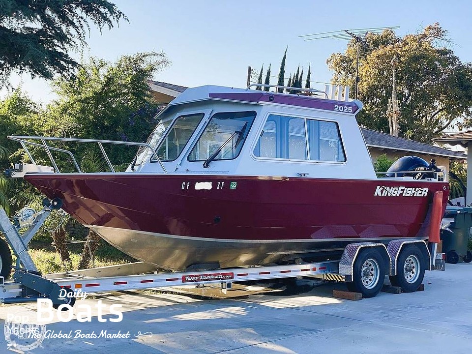 2020 Kingfisher 2025 Escape Ht Pilot House for sale. View price, photos