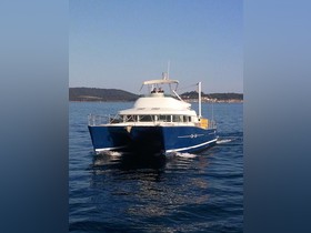 2002 Lagoon Power 43 for sale