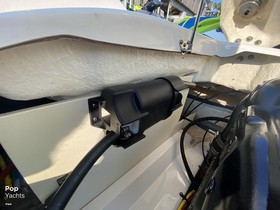 2016 Chaparral Boats 225 Ssi