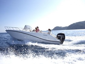 Quicksilver Activ 675 Open