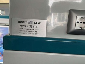 1989 Ferretti Yachts 36 Fly