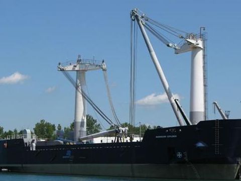  425Mt Heavy Lift Barge & 3470Hp Twin Screw Tug 425Mt Heavy Lift Barge & 3470Hp Twin Screw Tug