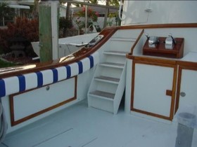 Kupiti 1965 Burger Boat Cockpit Flybridge Motor Yacht