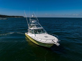 2005 Cabo Yachts
