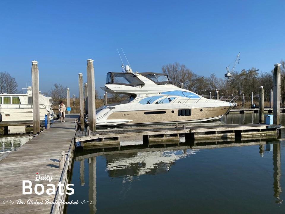 2002 Azimut 55