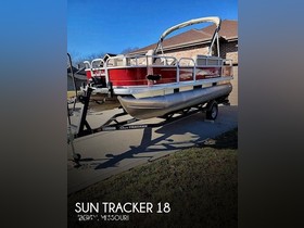 Sun Tracker 18Dlx Bass Buggy