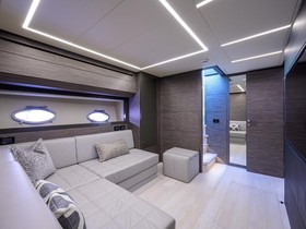 2018 Pershing 82 Vhp