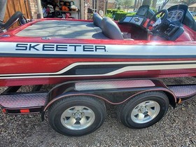 Vegyél 2011 Skeeter Zx250