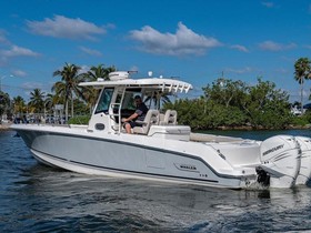 2018 Boston Whaler 330