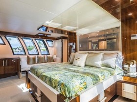 2012 Lazzara Yachts