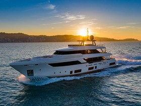 Osta 2023 Ferretti Yachts Custom Line Navetta 37