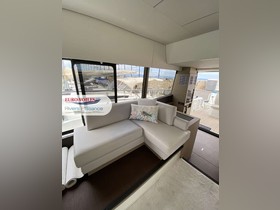 2018 Prestige Yachts 520