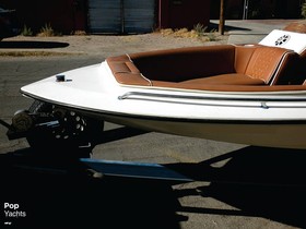 2001 Galaxie Boat Works 21