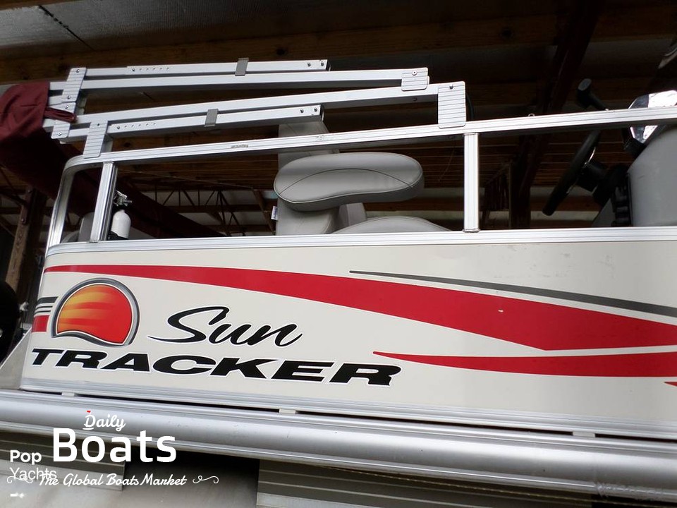 2011 Sun Tracker Party Barge 20 Cl for sale. View price, photos and Buy