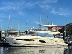 Prestige Yachts 550 Flybridge Hardtop