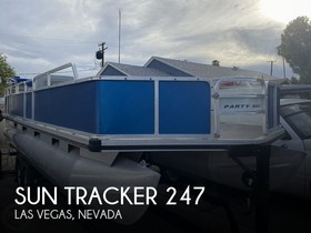 Sun Tracker 247 Party Barge