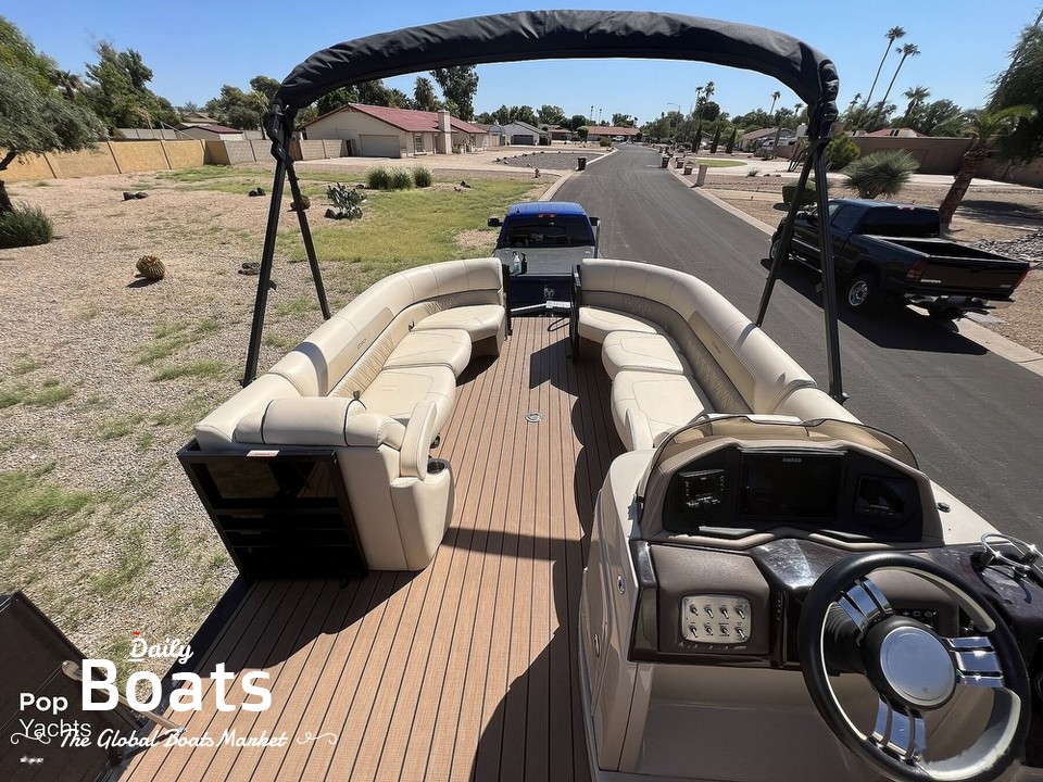 2021 Couach 265 Rec "Bar Boat" for sale. View price, photos and Buy 2021 Couach 265 Rec "Bar