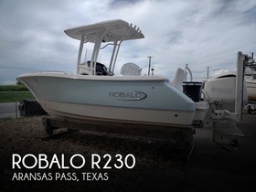 Robalo Boats R230