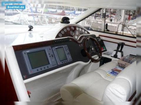 Kupić 1998 Fairline Phantom 42