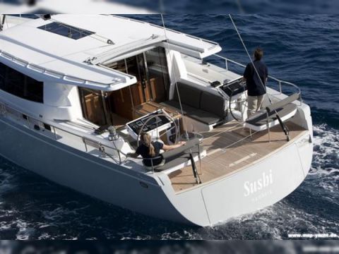 2010 Moody 62Ds