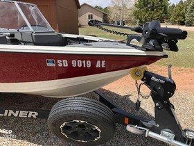 2017 Crestliner 1750 Fish Hawk