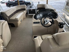 2019 Sun Tracker Party Barge 20 Dlx