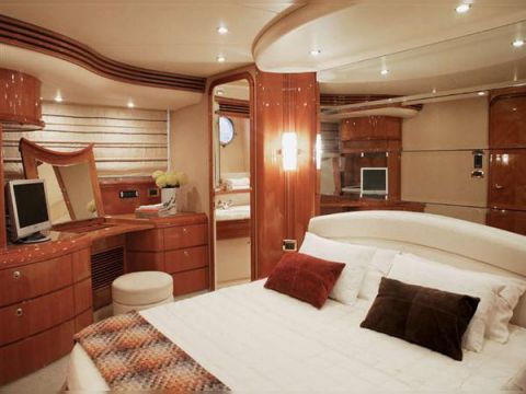 2002 Azimut 68 Plus
