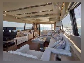 2017 Prestige Yachts 630 Fly