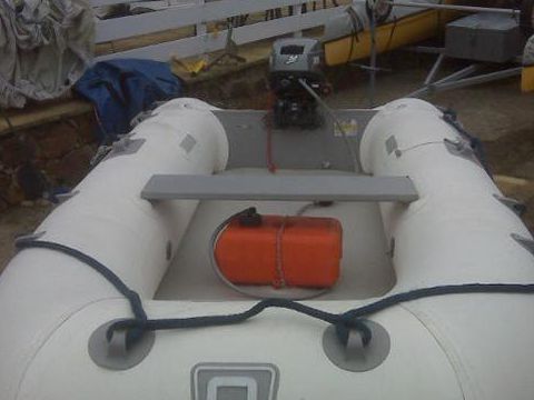 2009 Quicksilver 320