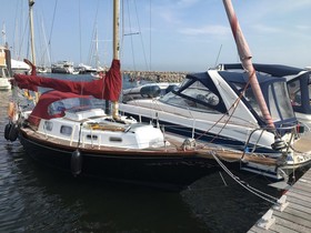 Offshore Yachts International Nantucket Clipper 32