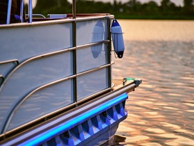 Buy 2022 Hausboot Event Katamaran Lakestar 600