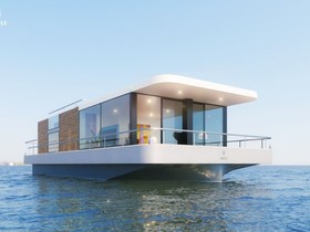 MX4 Houseboat Moat