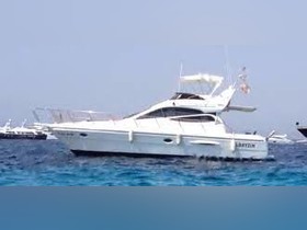 Majesty Yachts / Gulf Craft 420 Fly