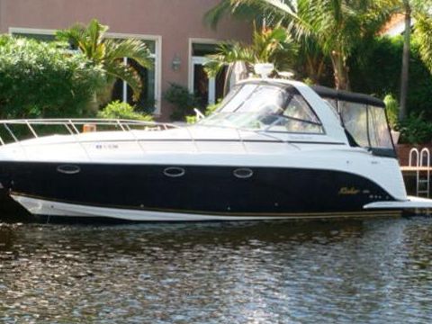 Rinker Fiesta Vee 360