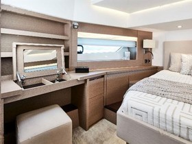 Kupić 2021 Prestige Yachts 630
