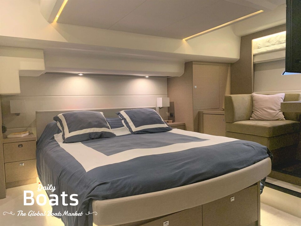 2018 Prestige Yachts 560 for sale. View price, photos and Buy 2018