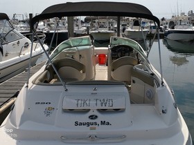 Koupit 2005 Sea Ray 220 Sundeck