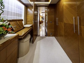 2014 Majesty Yachts / Gulf Craft 105 myytävänä