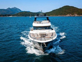 Koupit 2015 Monte Carlo Yachts Mcy 86