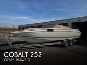 Cobalt Boats 252