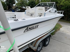2002 Angler Boat Corporation 220 Wa