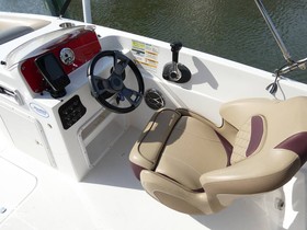 Buy 2014 Hurricane Boats Sundeck Sport 188