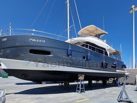 2015 Azimut Magellano 53