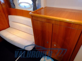 2001 Princess Yachts V 42 na prodej