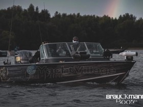 2015 Lund Boats Pro V 2075